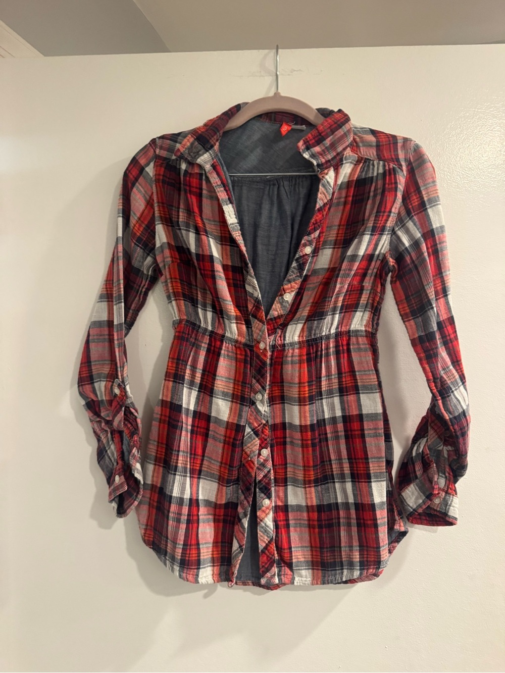 H&M Red Black White Plaid Button-Up Shirt Women's Size 2 Long Sleeve Casual